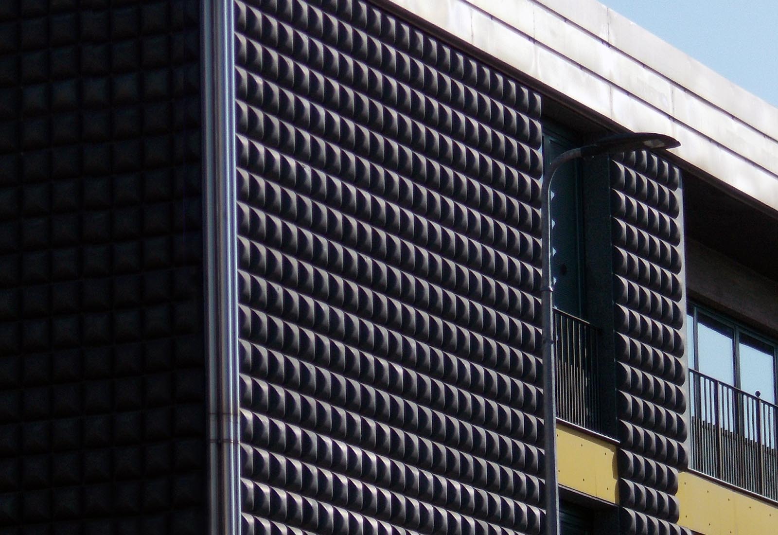 Building 25 Politecnico di Milano - Detail of the south facade