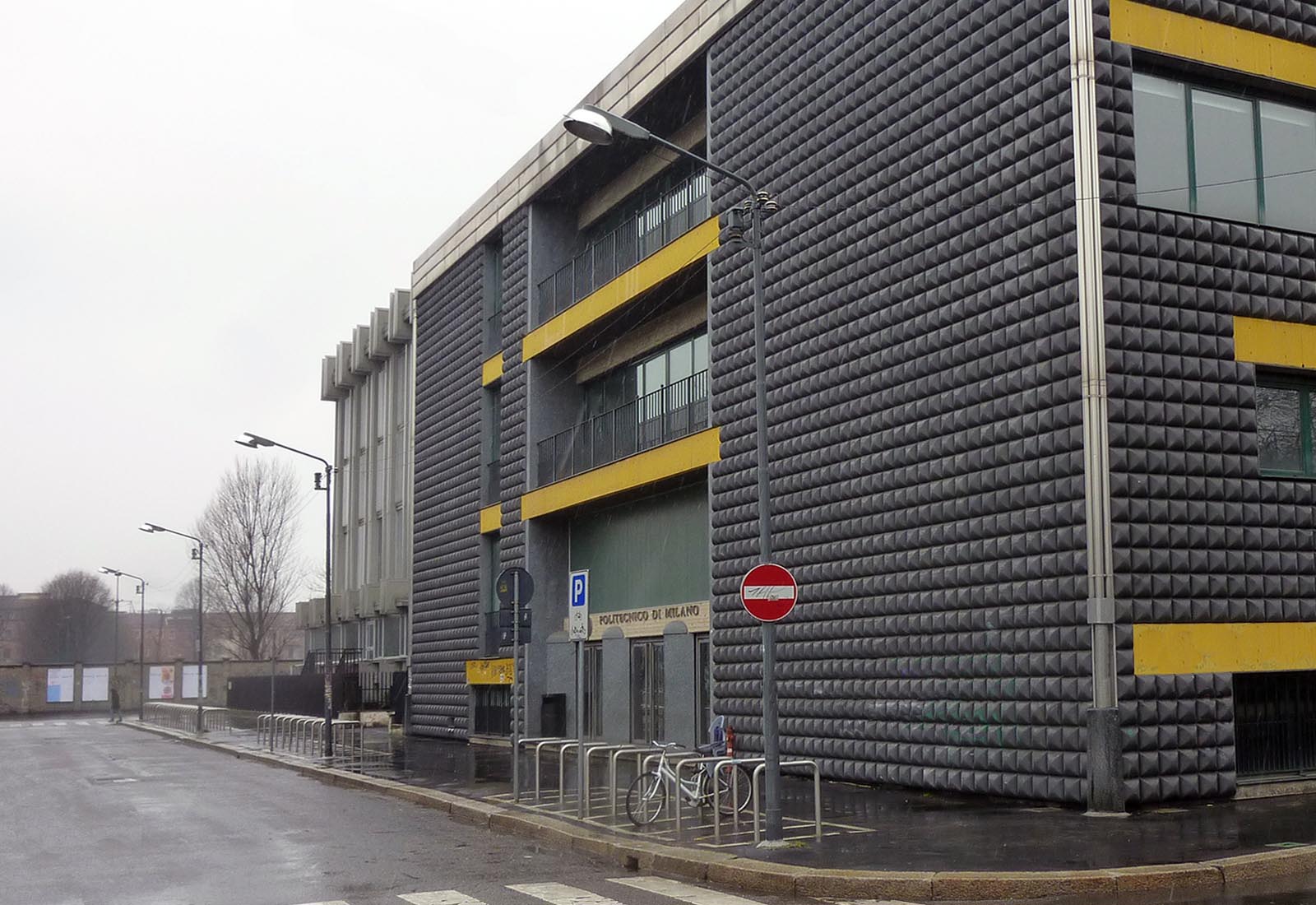 Edificio 25 Politecnico di Milano - Vista da via Clericetti