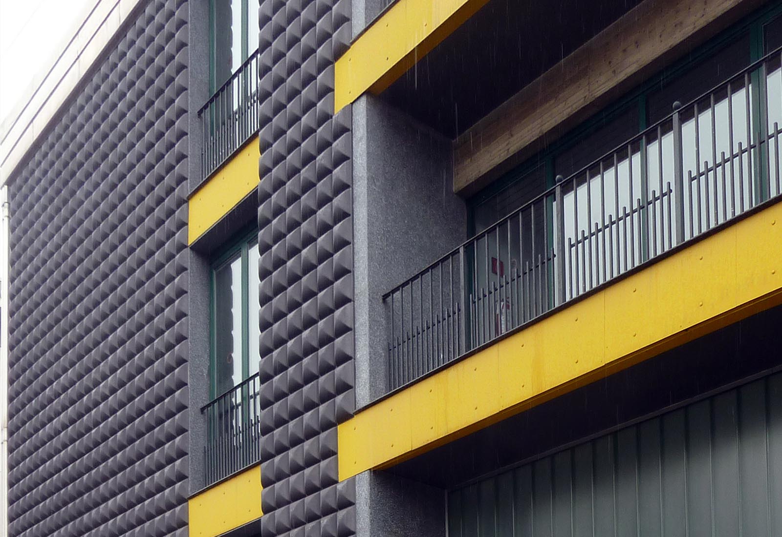 Building 25 Politecnico di Milano - Detail of the south facade