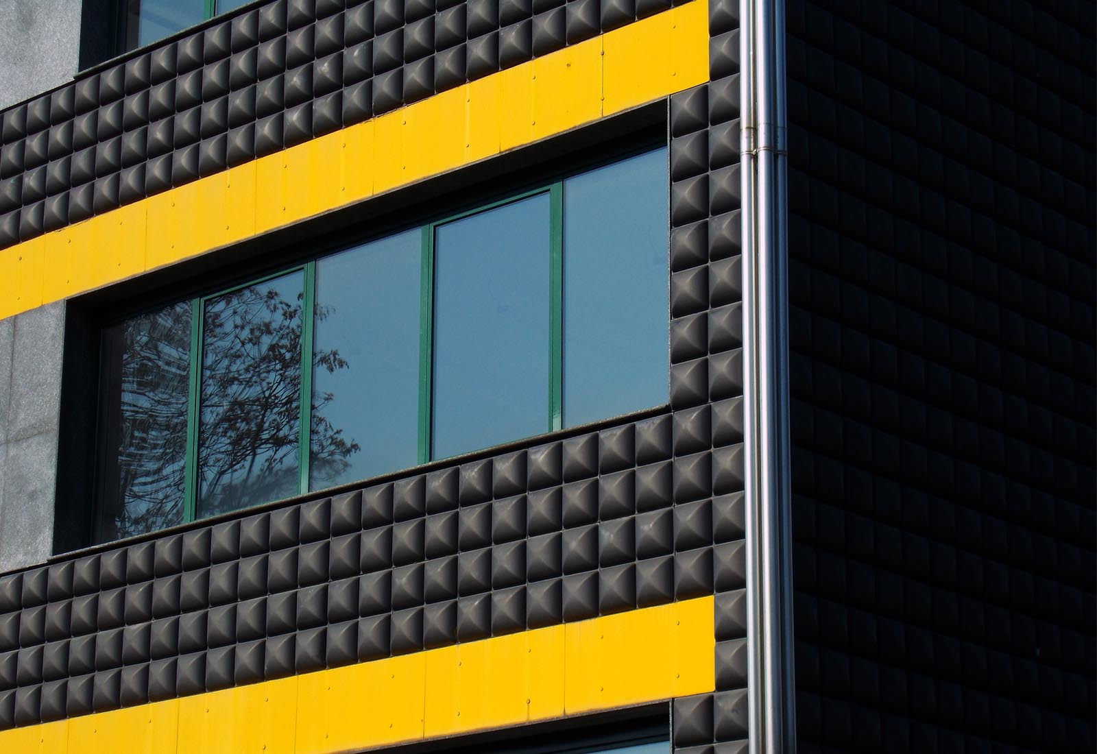 Building 25 Politecnico di Milano - Detail of the east facade