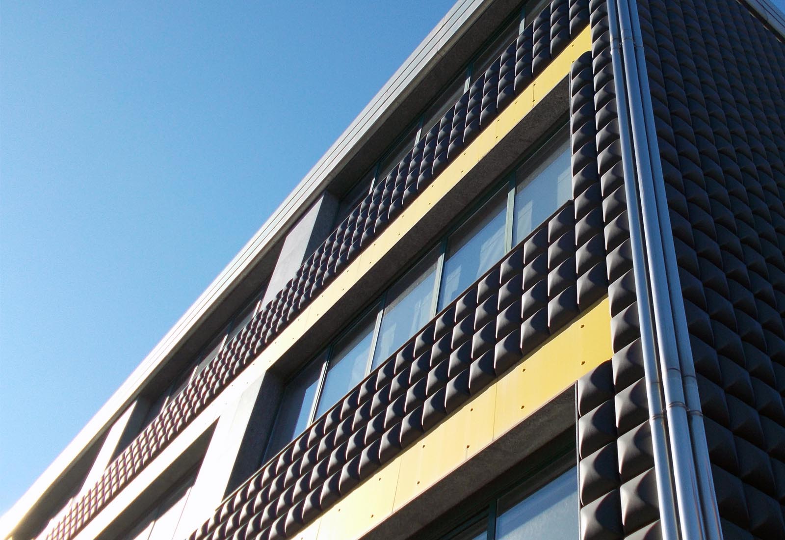 Building 25 Politecnico di Milano - Detail of the east facade