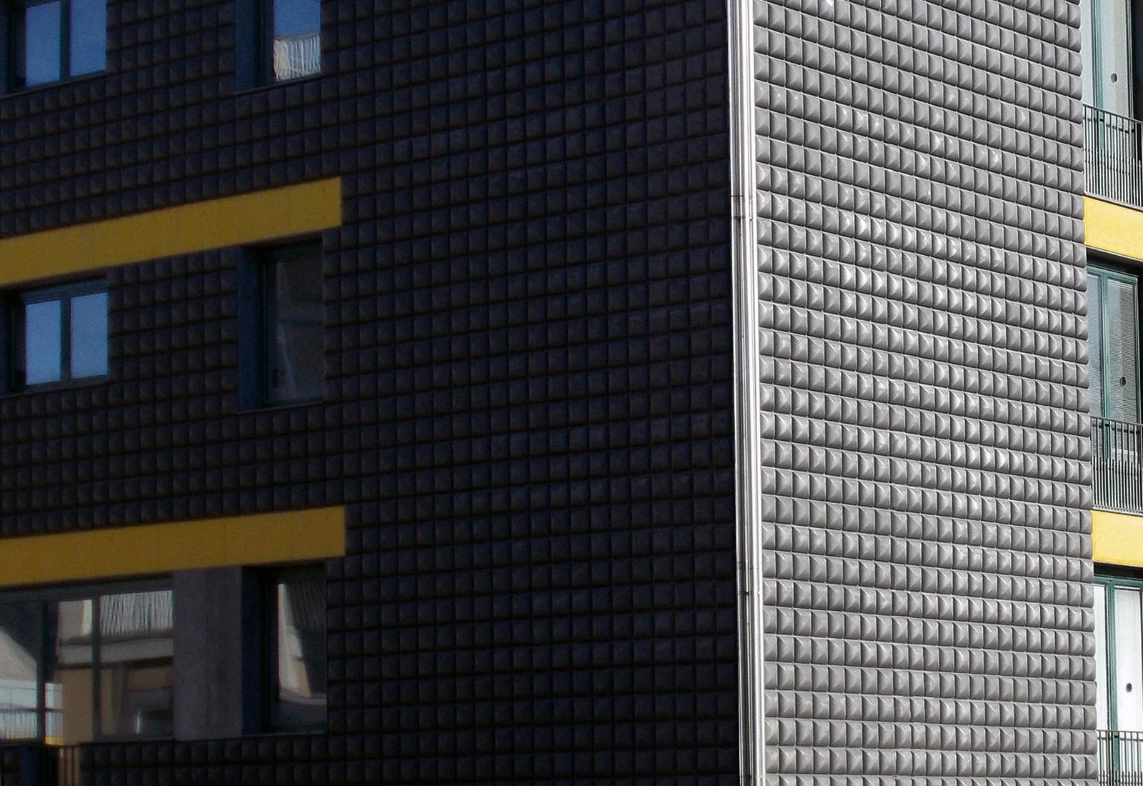 Building 25 Politecnico di Milano - Detail of the west facade