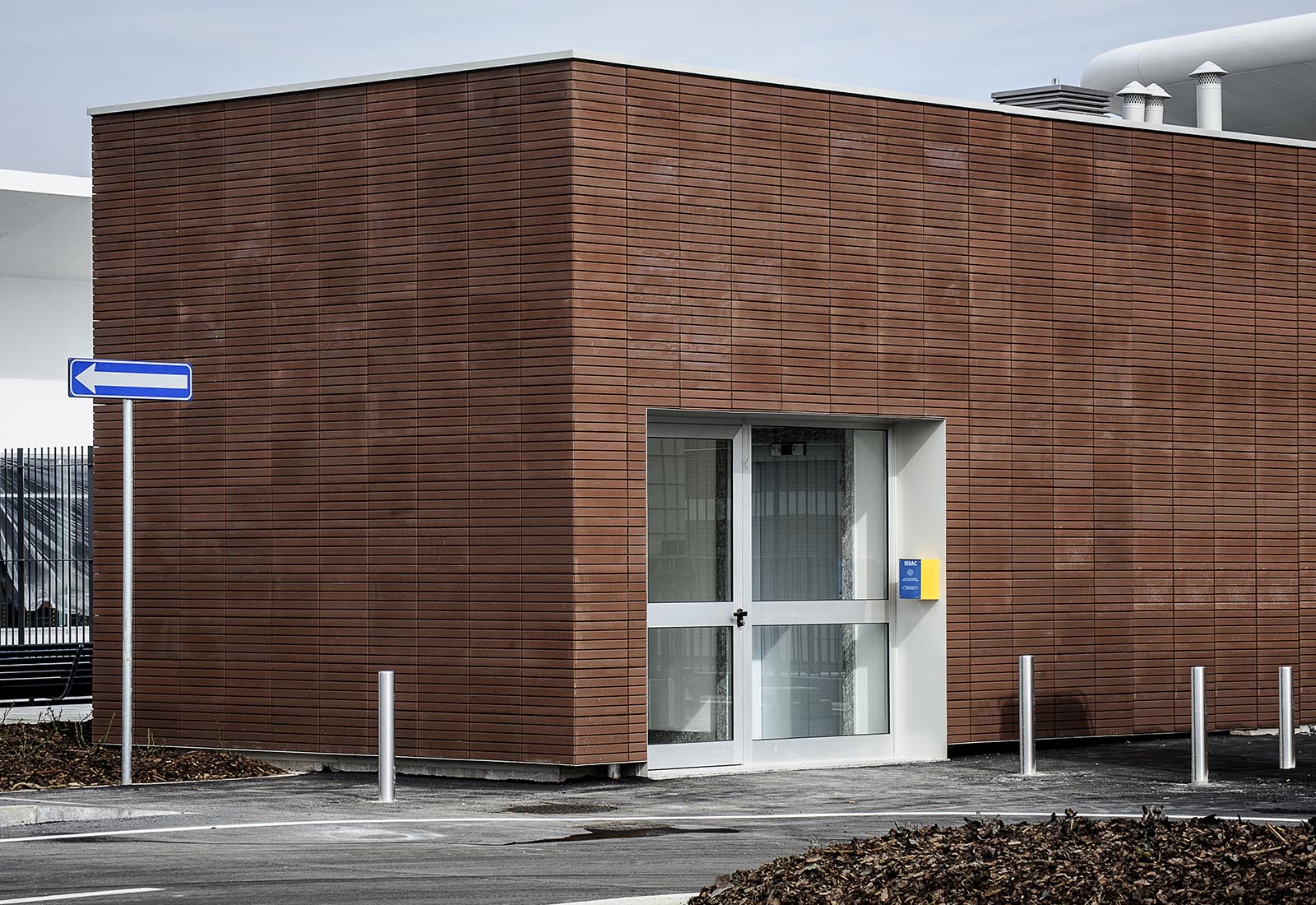 Underground garage in Adriano street Milan - The building for the pedestrian entrance to the garage