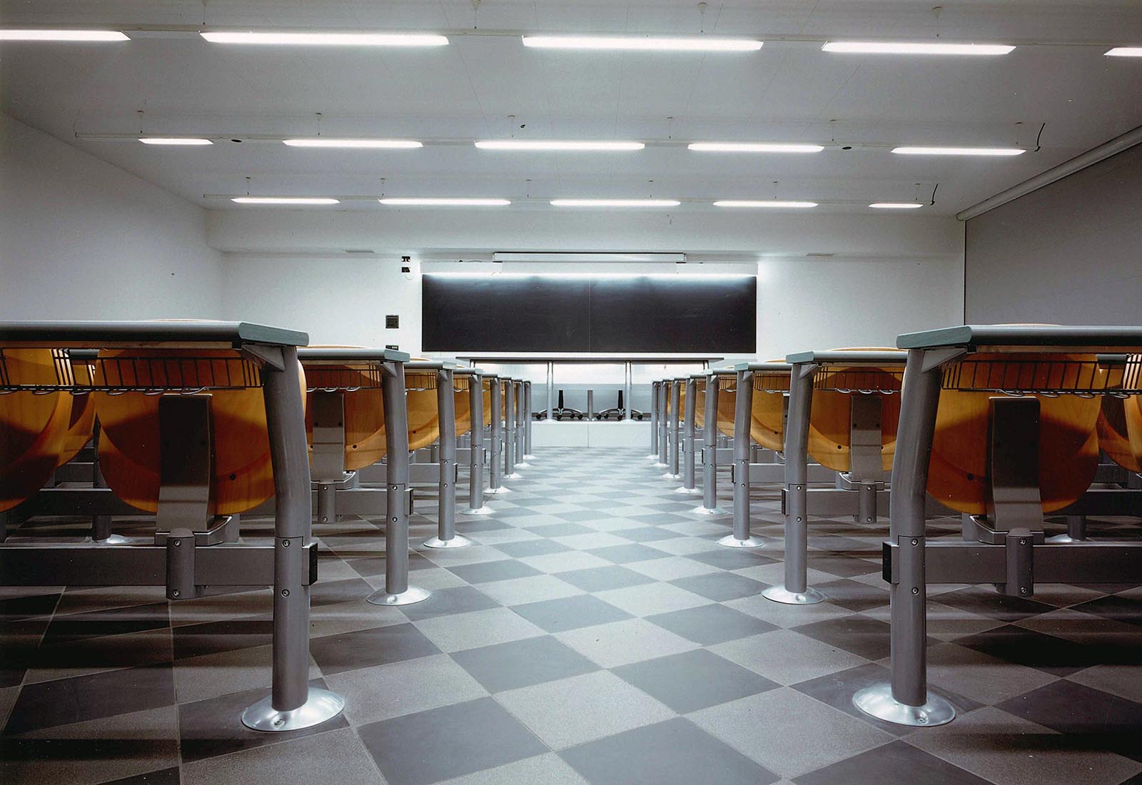 Building 25 Politecnico di Milano - Classroom furniture