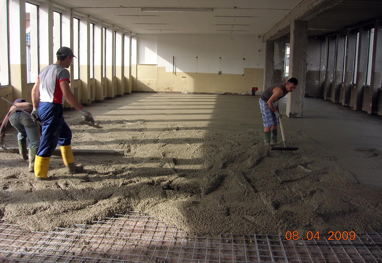 Manzoni school center in Milan - The reinforcement of the slabs