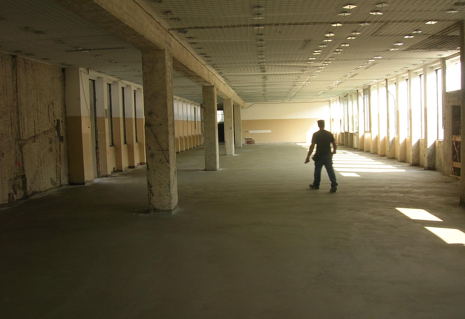 Manzoni school center in Milan - Structural reinforcement of the slabs