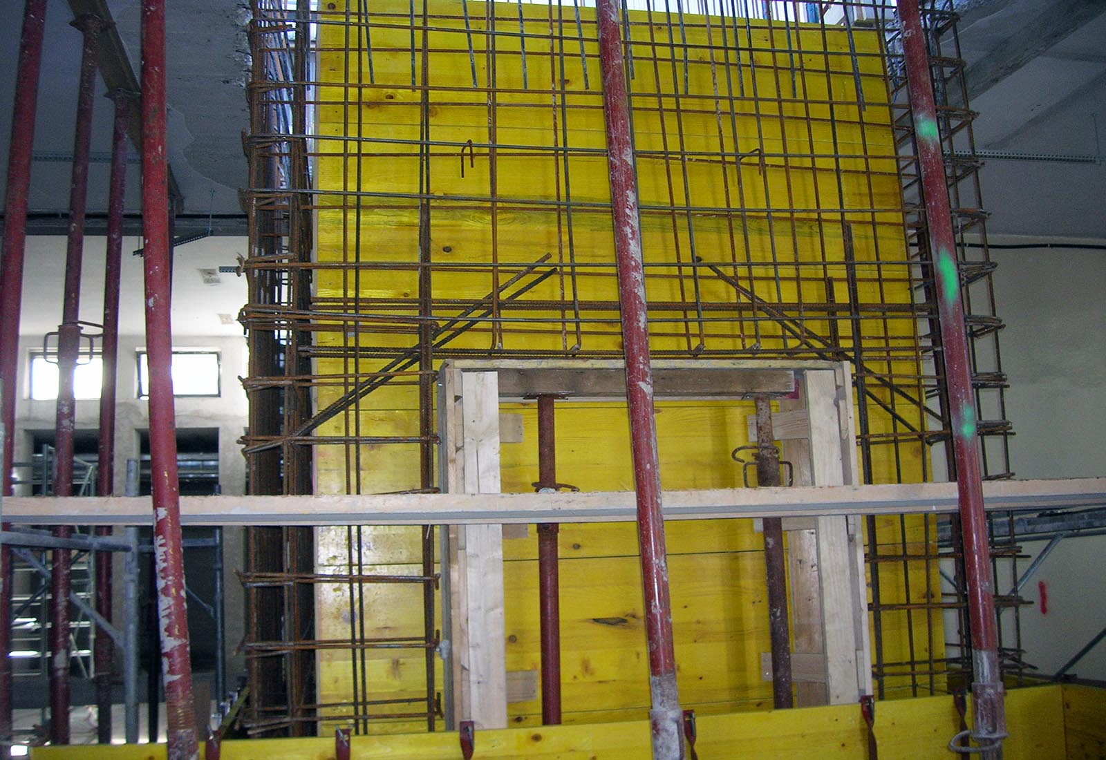 Manzoni school center in Milan - The structure of the new lift
