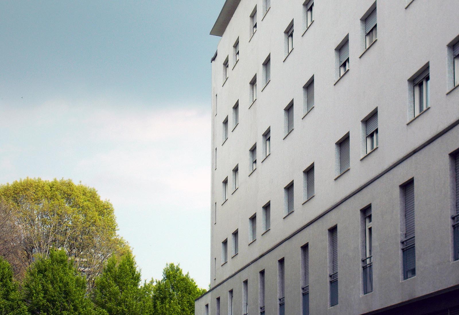 University residence in Corridoni street Milan - Detail of the facade of the graduate's house