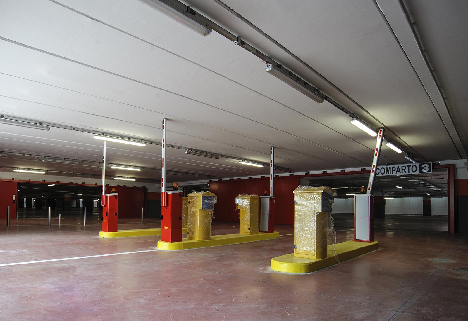 Underground garage in Adriano street Milan - Barriers on via Tognazzi side