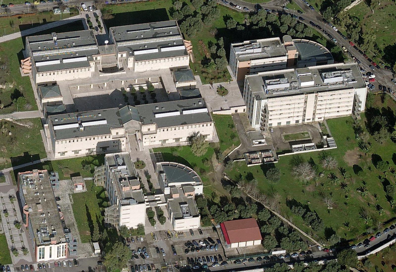 Ecotekne university center in Lecce - The classrooms building and the departmental buildings