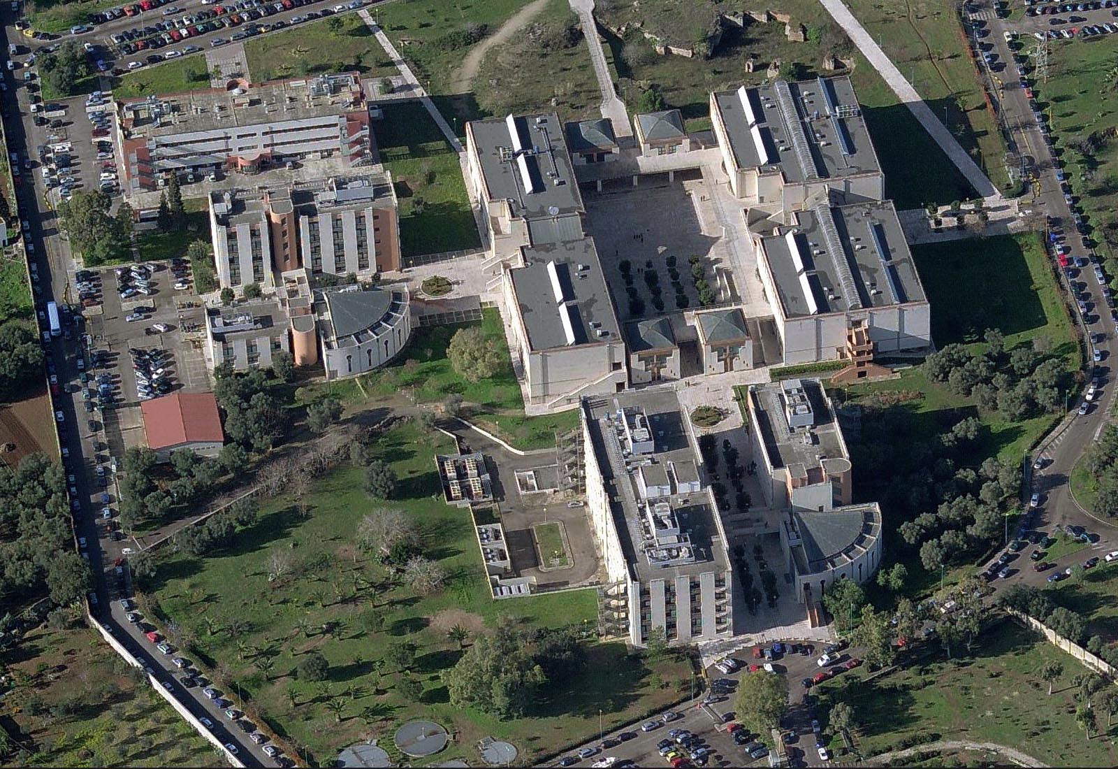 Ecotekne university center in Lecce - The classrooms building and the departmental buildings