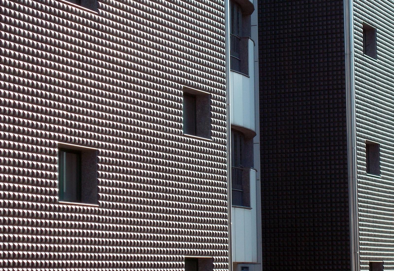 Building 22 Politecnico di Milano - Detail of the south facade