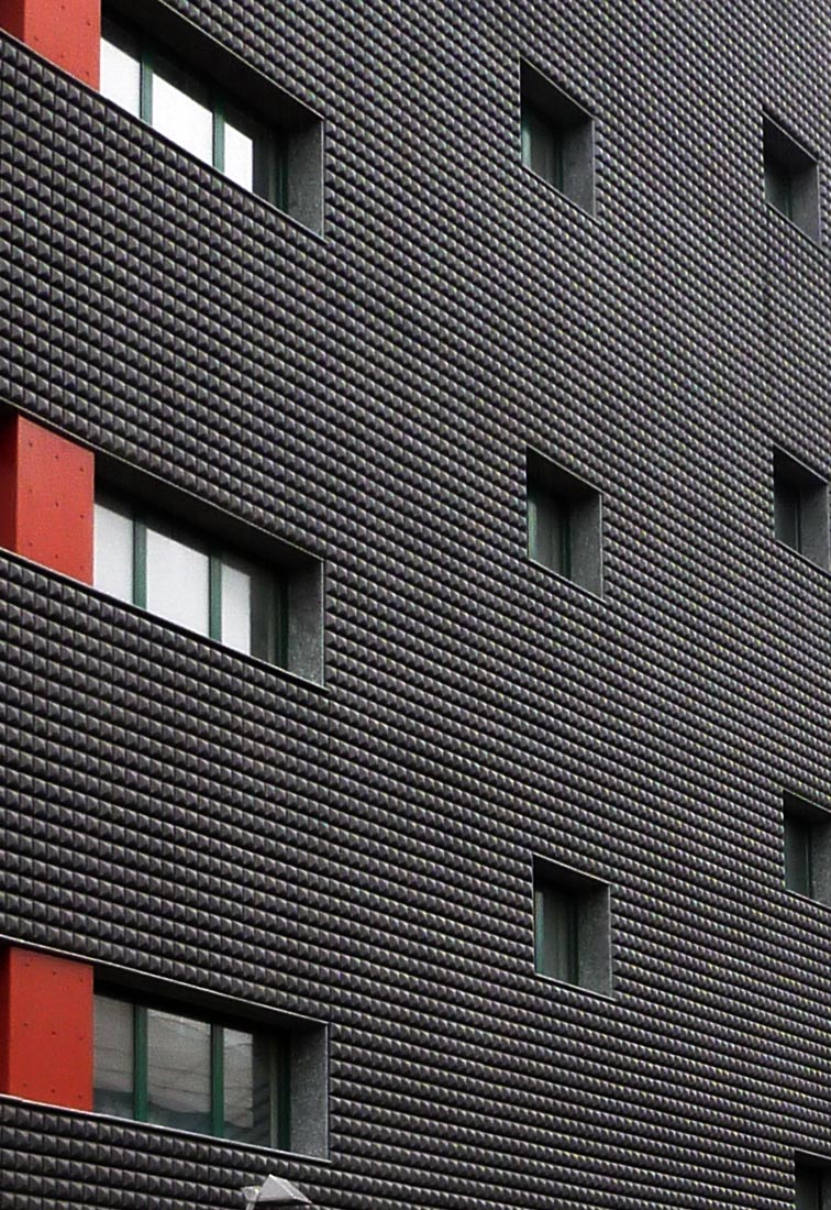 Building 22 Politecnico di Milano - Detail of the south facade