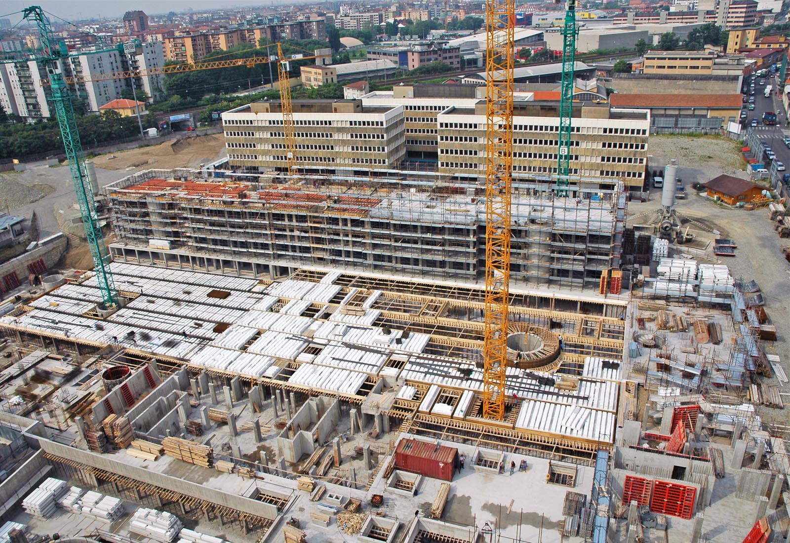 Villaggio cooperativo Grazioli - Strutture della piastra parcheggi