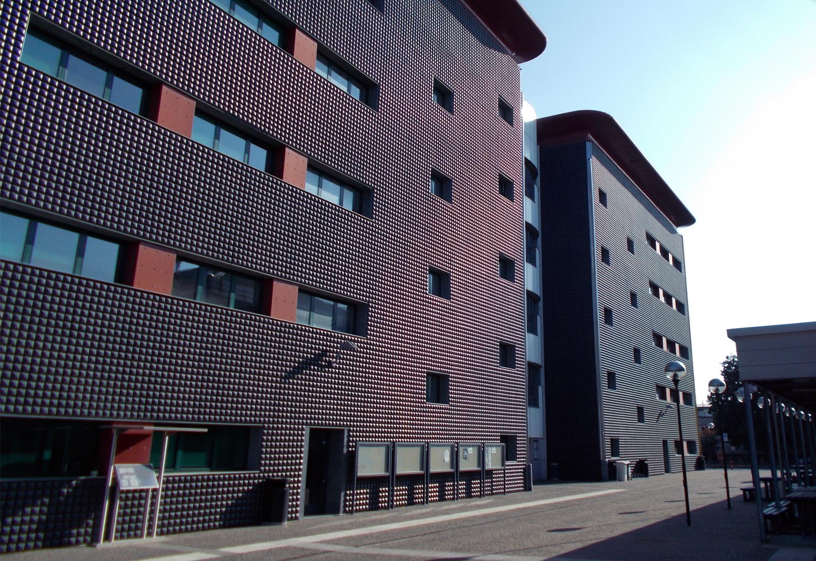 Edificio 22 Politecnico di Milano - Il fronte sud