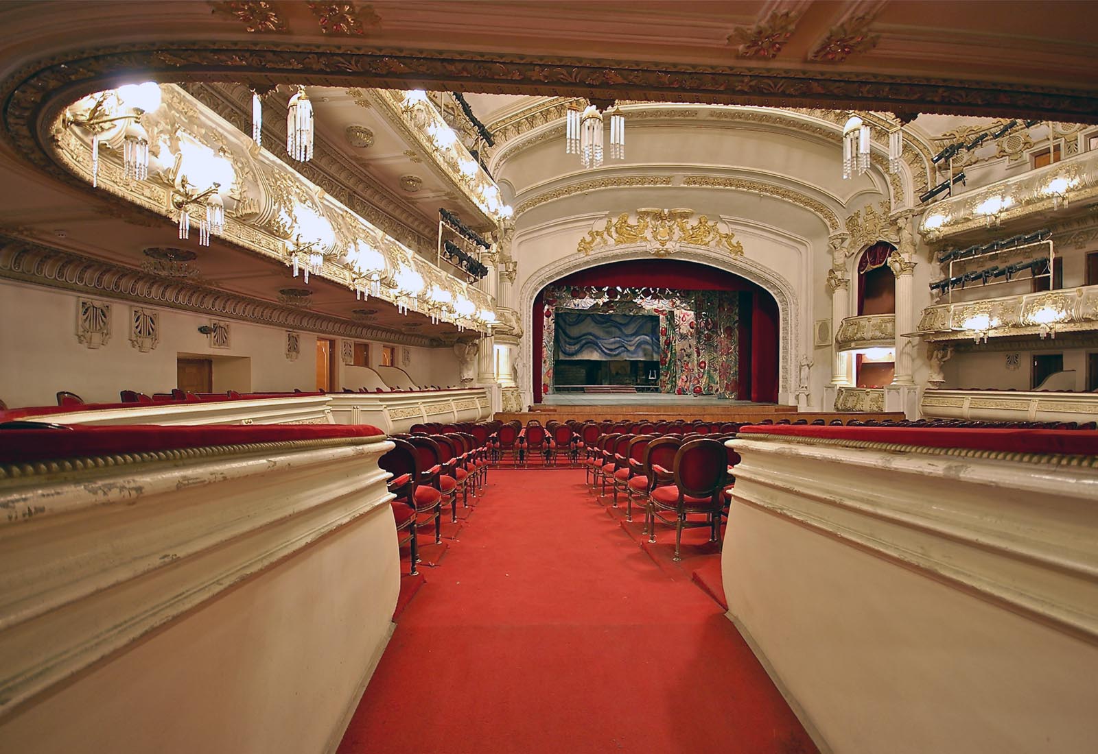 Baku Opera and Ballet Theatre - The hall - Current situation