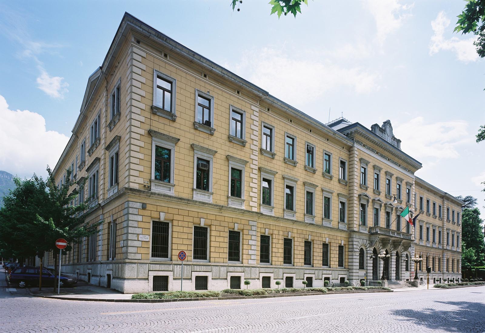 Polo giudiziario di Trento - Vista dell'edificio oggetto di restauro