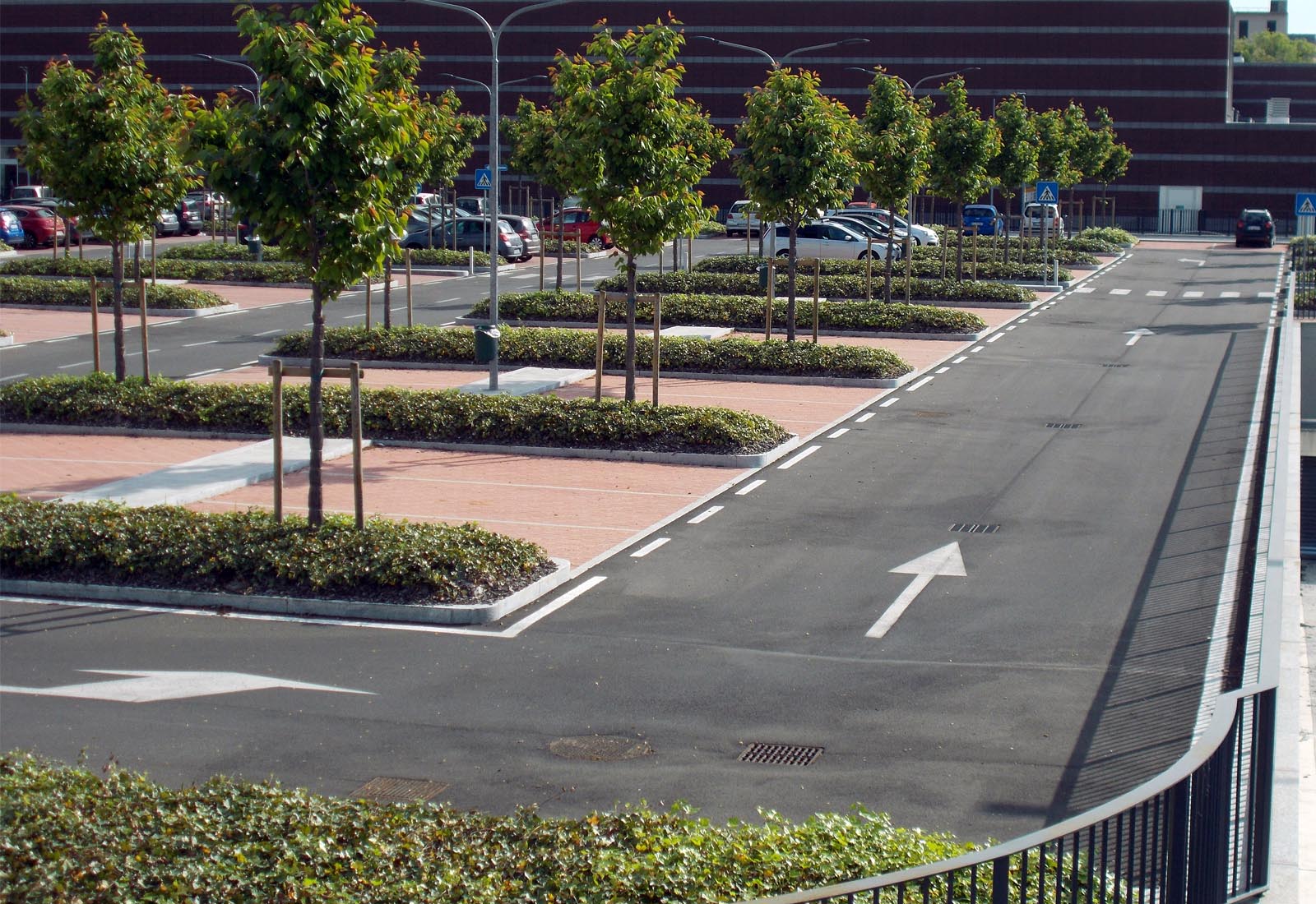 Square and parking lots in Adriano area Milan - The south parking lot