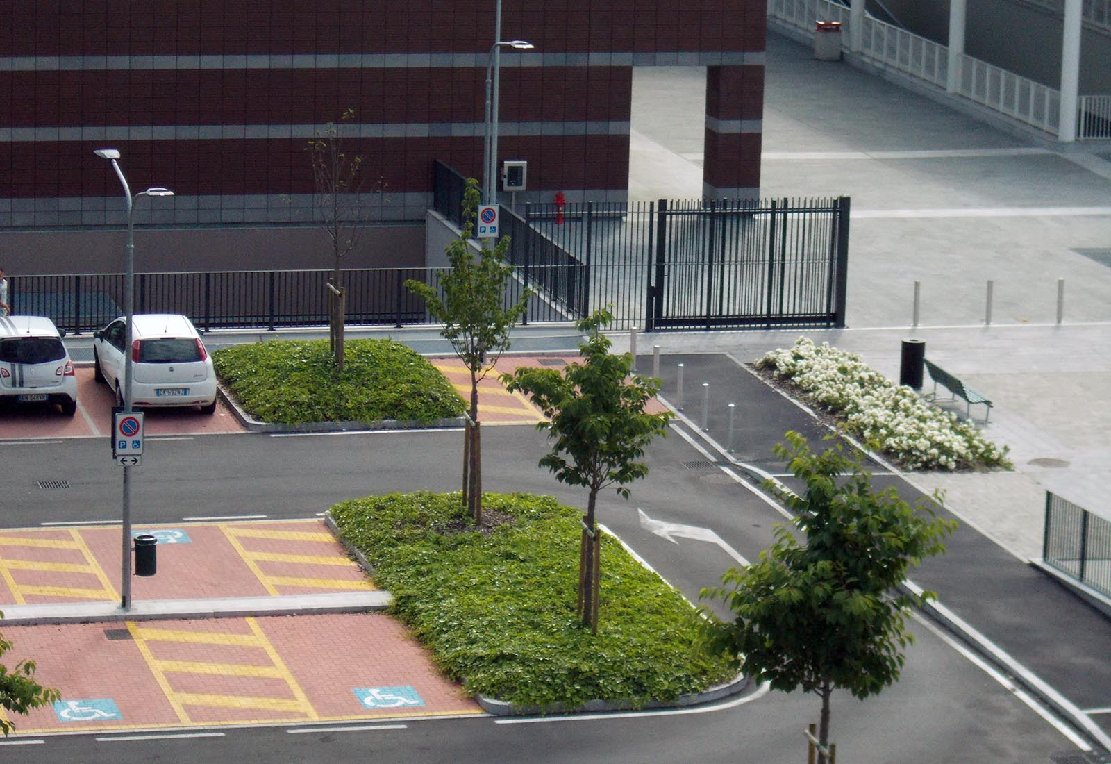 Square and parking lots in Adriano area Milan - Detail of the south parking lot