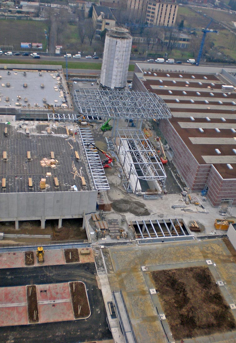 Piazza e parcheggio Adriano - Il cantiere della piazza