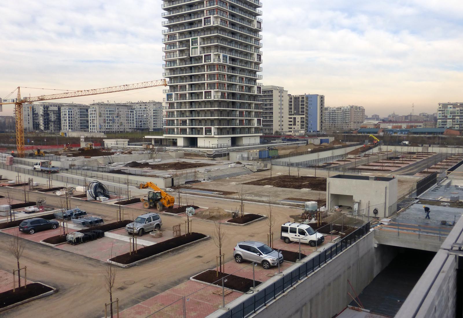 Square and parking lots in Adriano area Milan - The building site of the parking lot