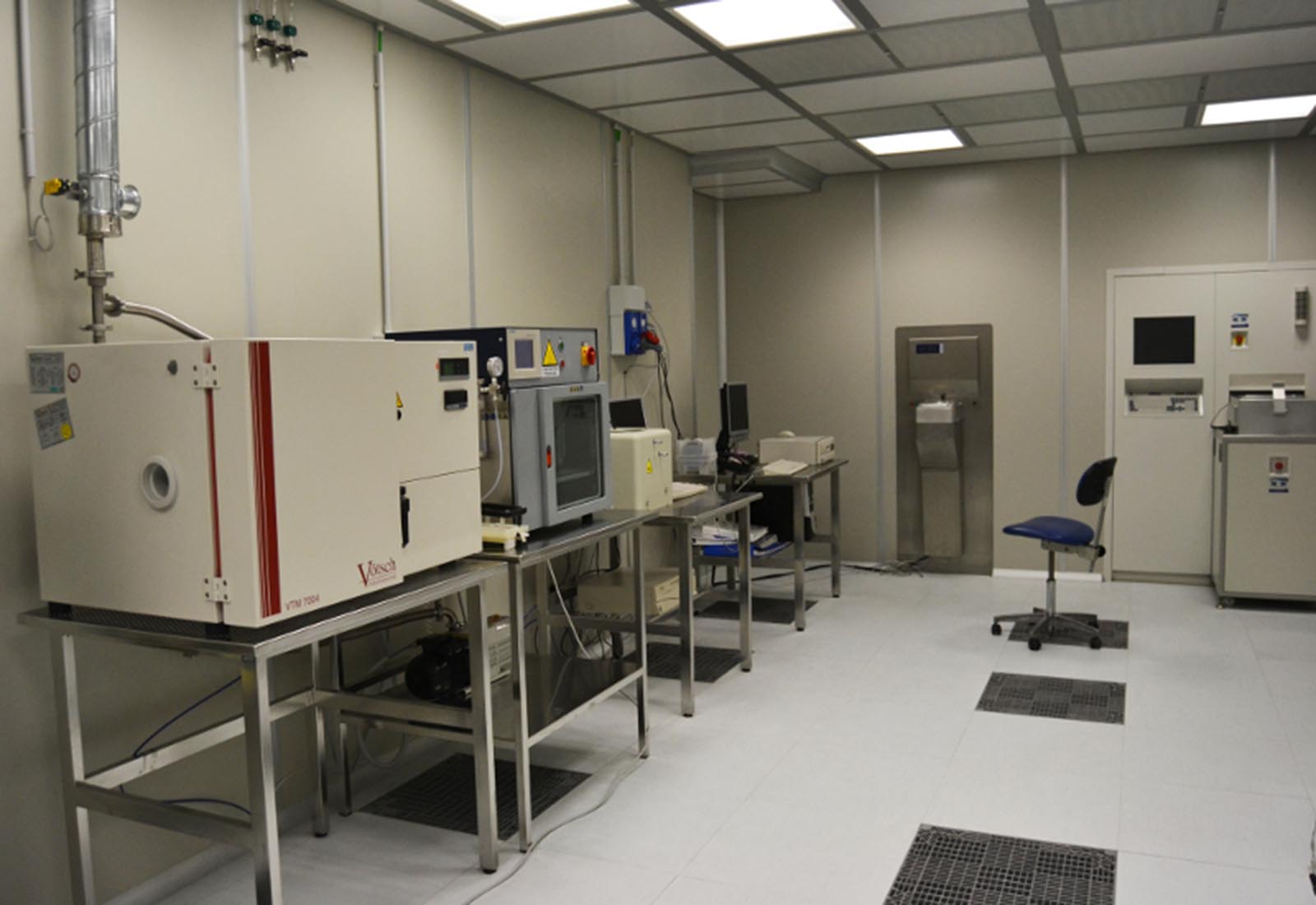 Photonics laboratories Politecnico di Milano - The white room