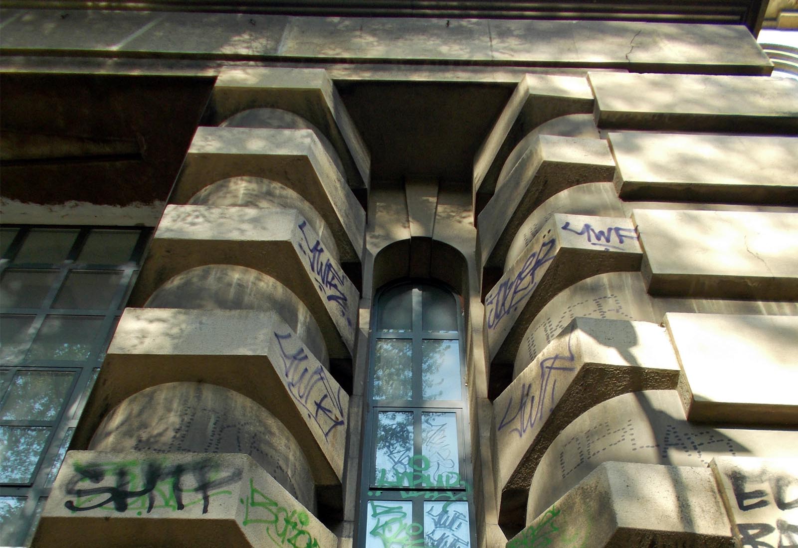 Photonics laboratories Politecnico di Milano - Detail of the facade