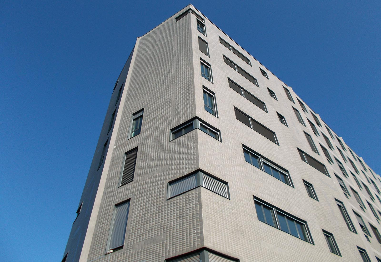 Building 14 Politecnico di Milano - Detail of the South facade