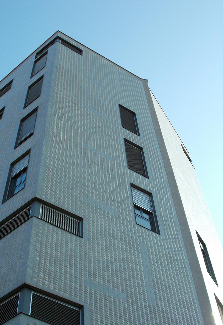 Building 14 Politecnico di Milano - Detail of the South facade