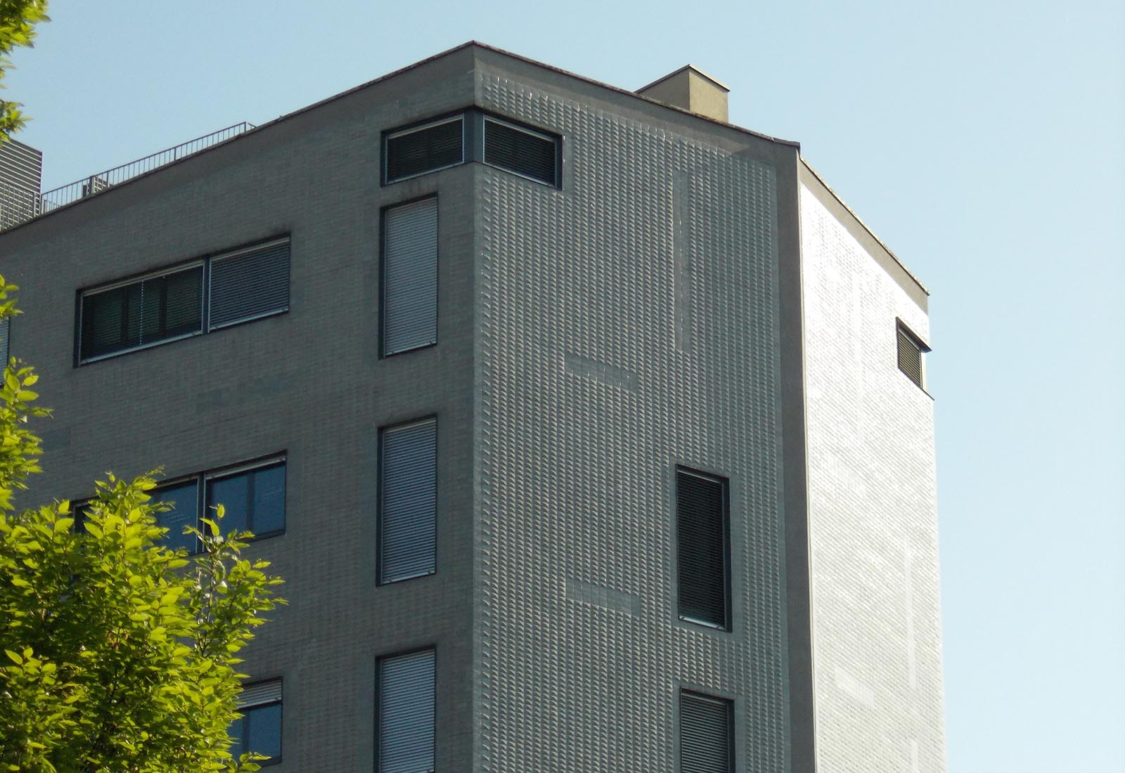 Building 14 Politecnico di Milano - Detail of the South and West facades