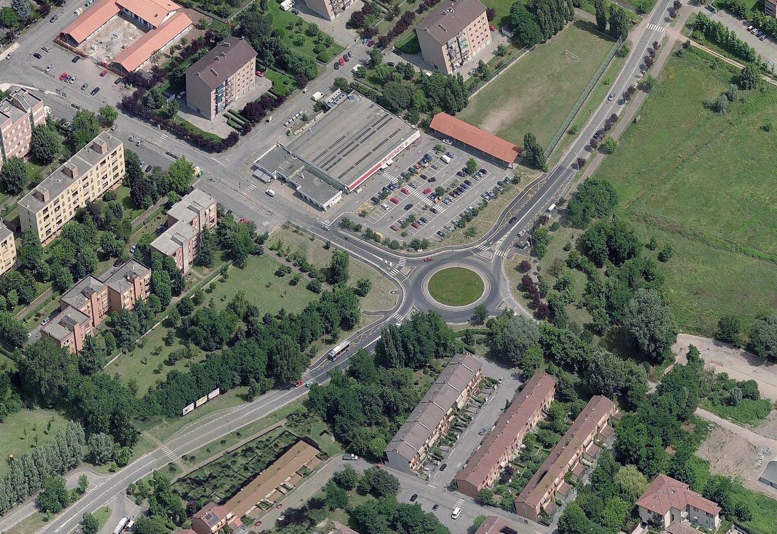 Urbanization works La Madonnina area Pavia - The roundabout of via Fratelli Cervi
