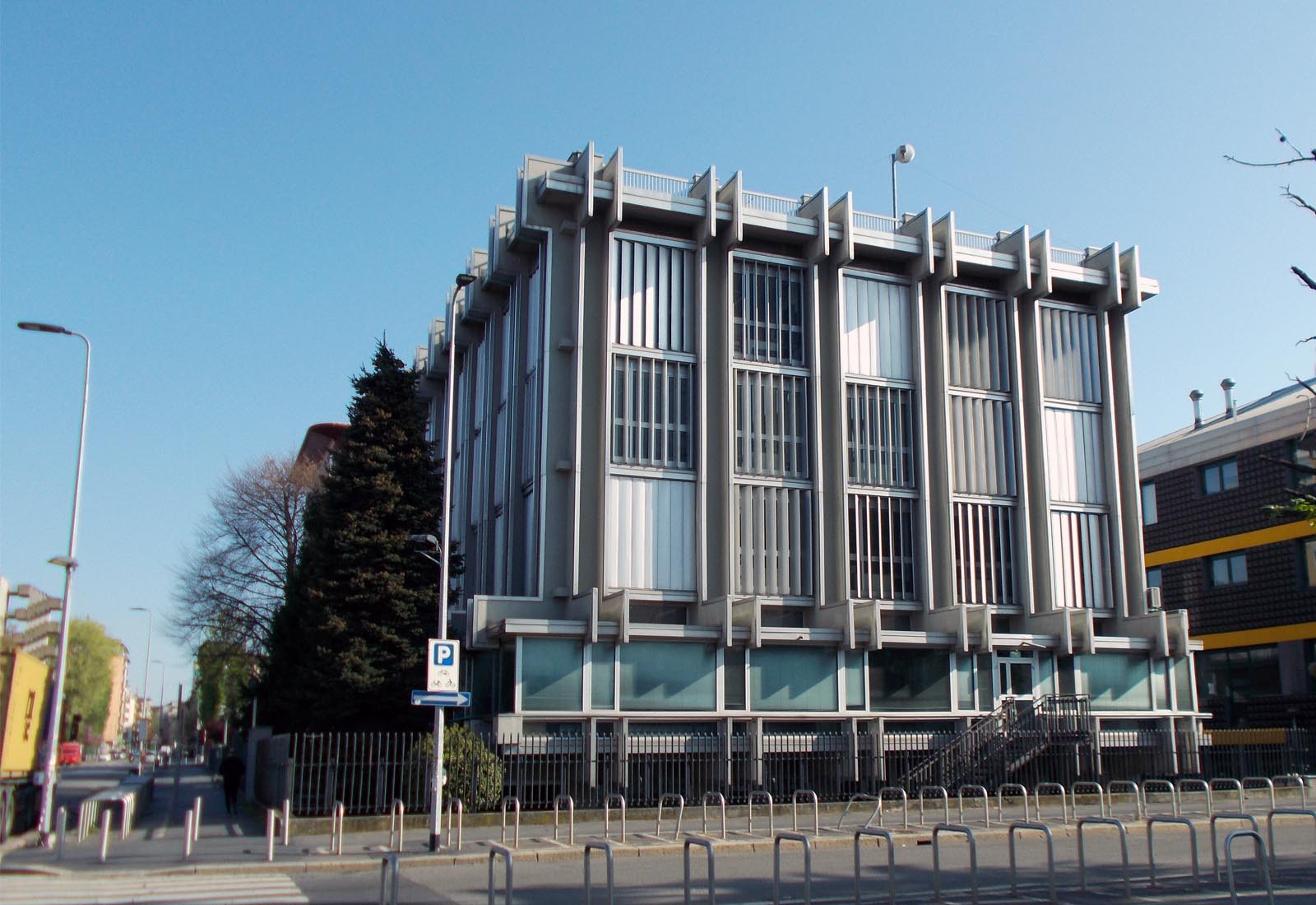 Politecnico Ed. 14 - Vista della facciata Sud