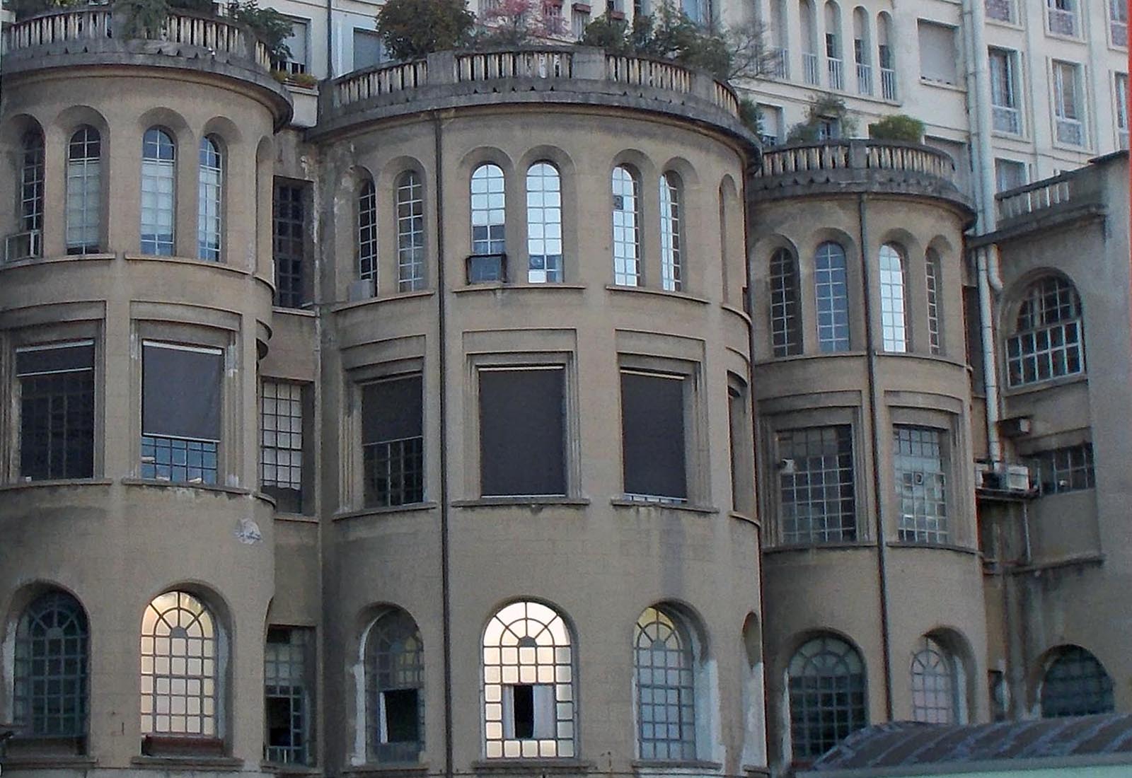 Photonics laboratories Politecnico di Milano - Detail of the south elevation