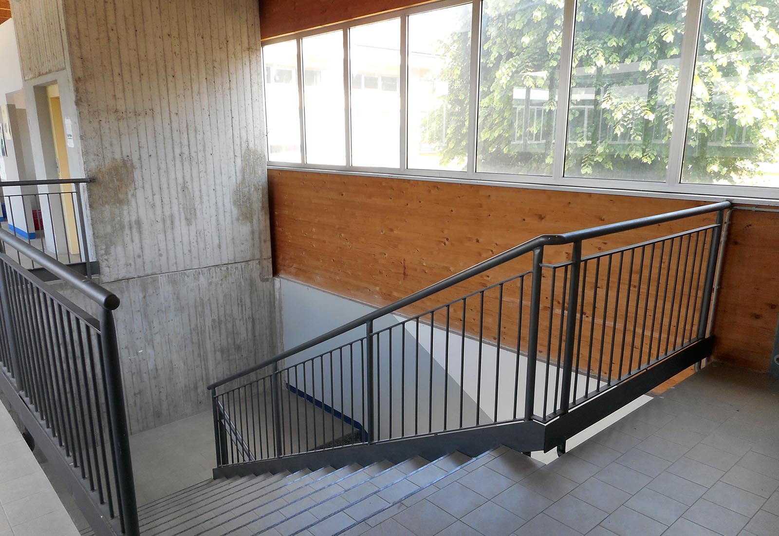 High school renovation in Melegnano - The new staircase