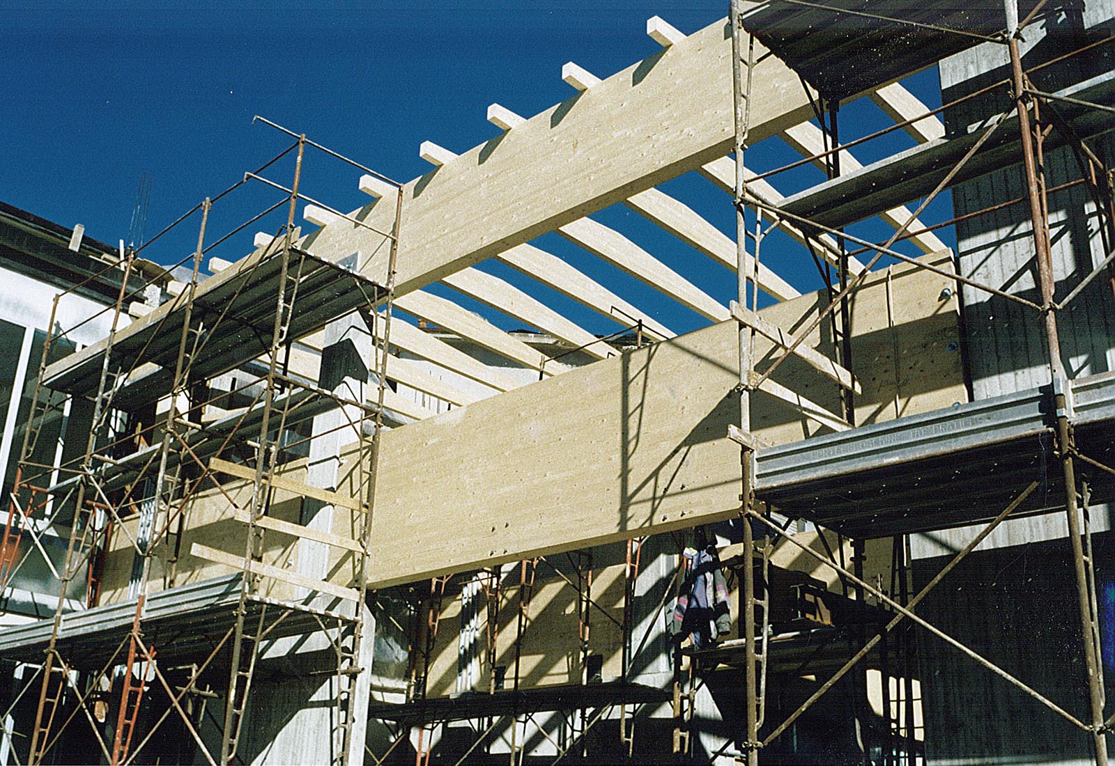 High school renovation in Melegnano - Wooden carpentry