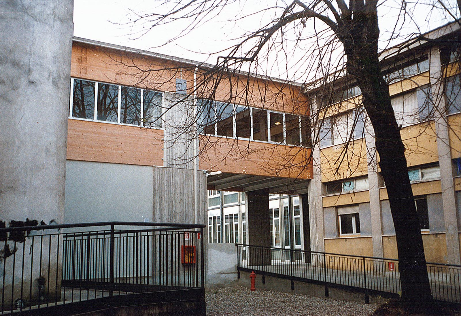 Poliplesso scolastico a Melegnano - Vista