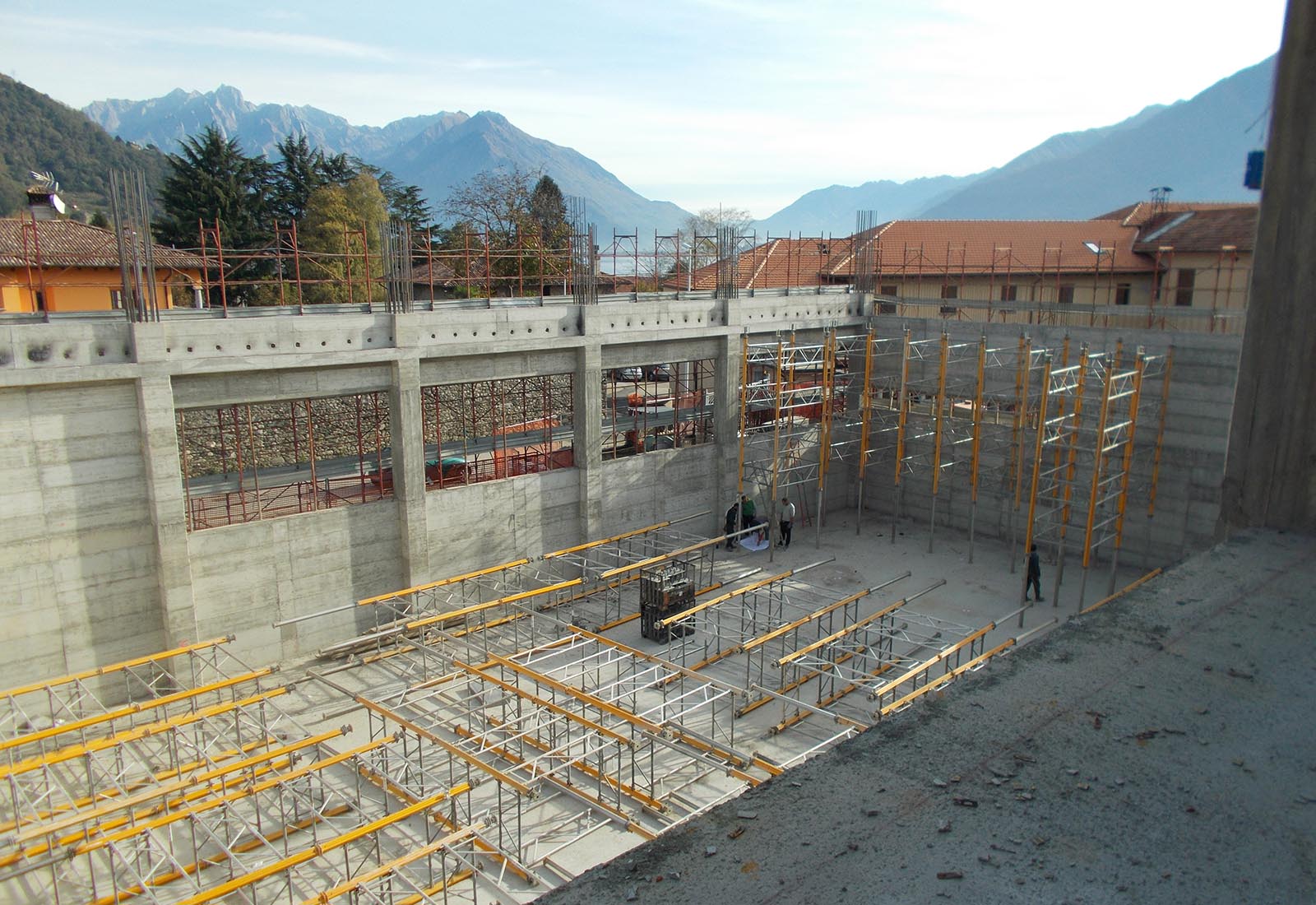 Primary school in Gravedona - The building site