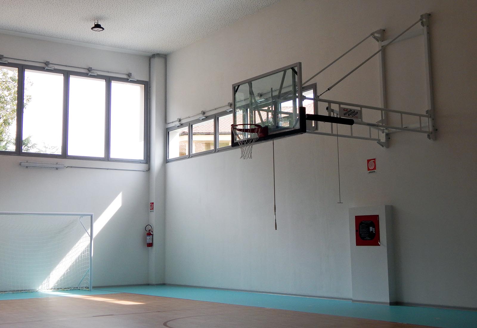 Primary school in Gravedona - The gym