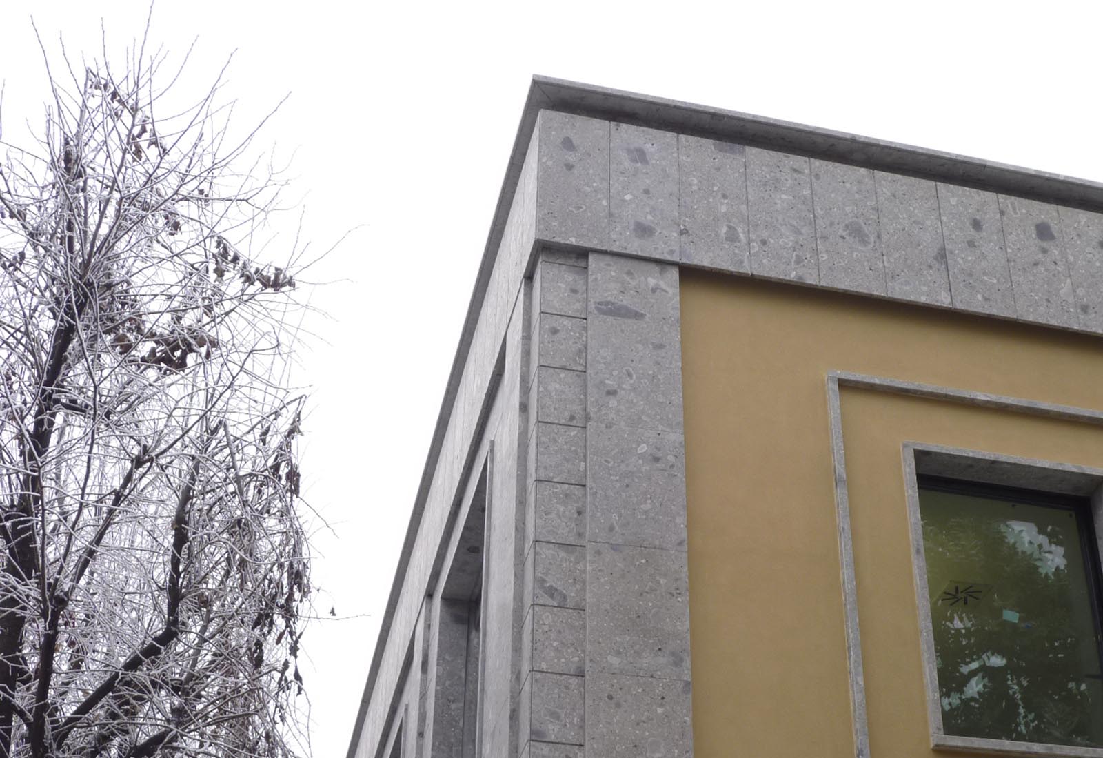 C.R.Asti Bank in Rho - Facade detail