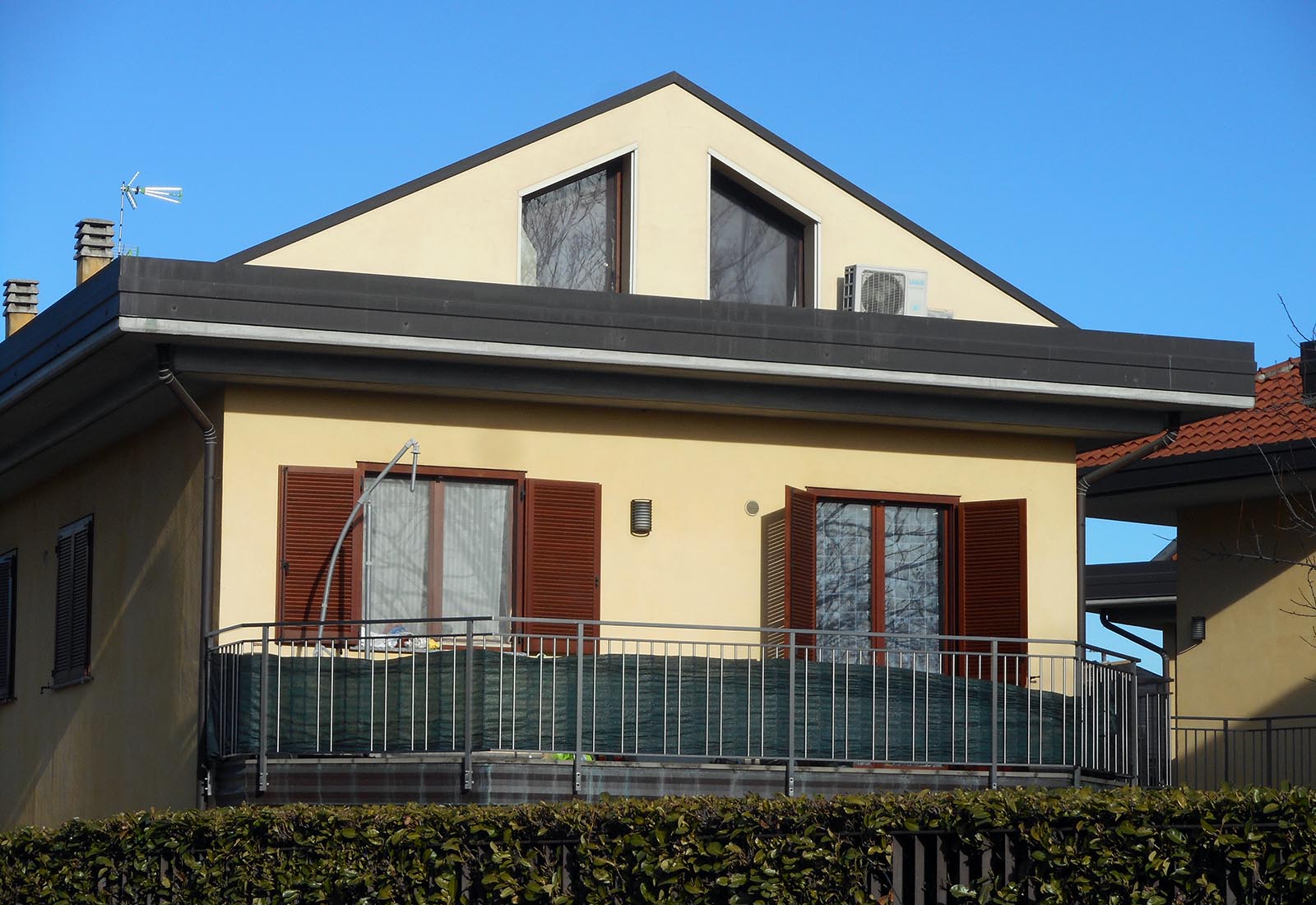 Residential building in Nerviano - View