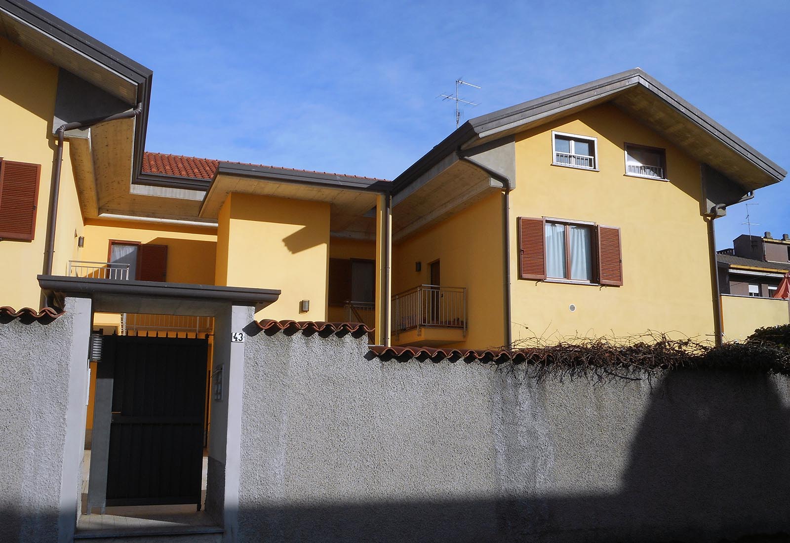 Residential building in Kennedy street in Nerviano - View