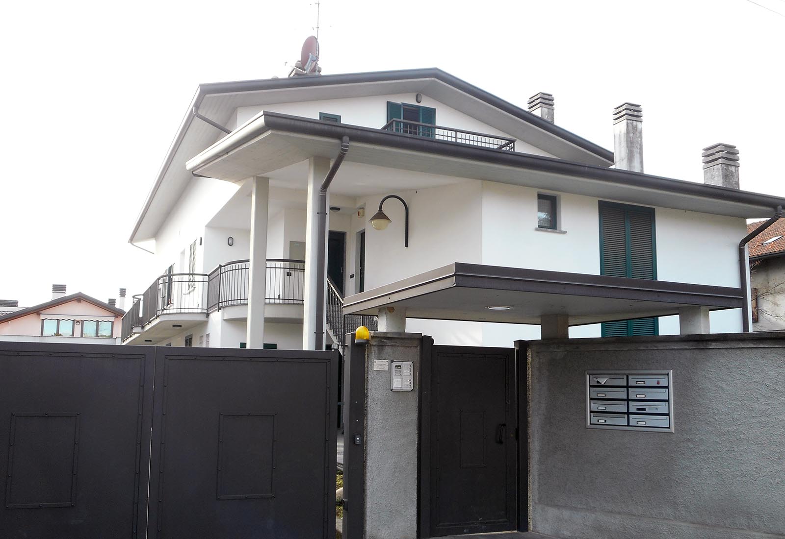 Residential building in San Vittore Olona - View