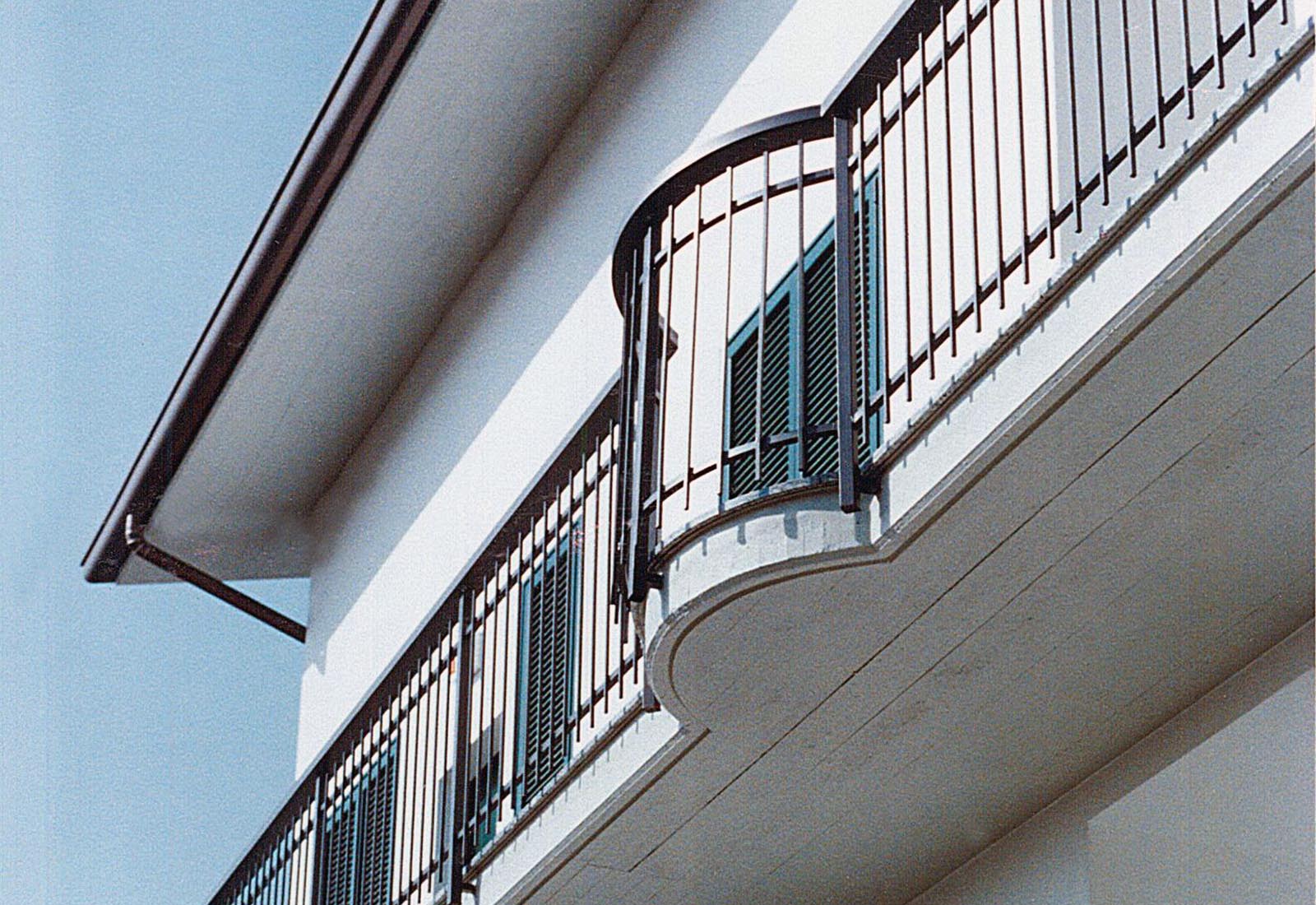 Edificio residenziale a San Vittore Olona - Dettaglio della facciata