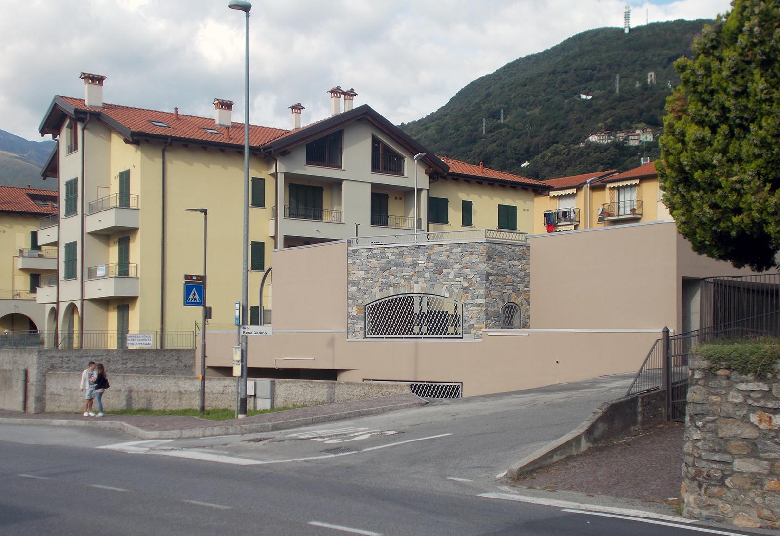 Public underground garage in Gravedona - The south front