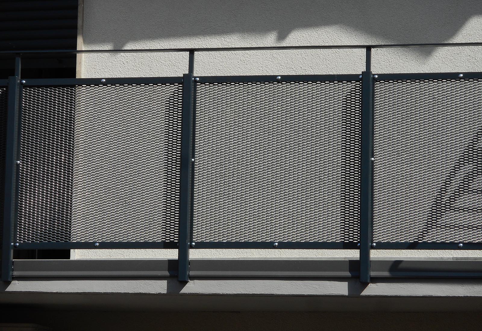 House in Crocefisso street in Rho - Detail of the facade