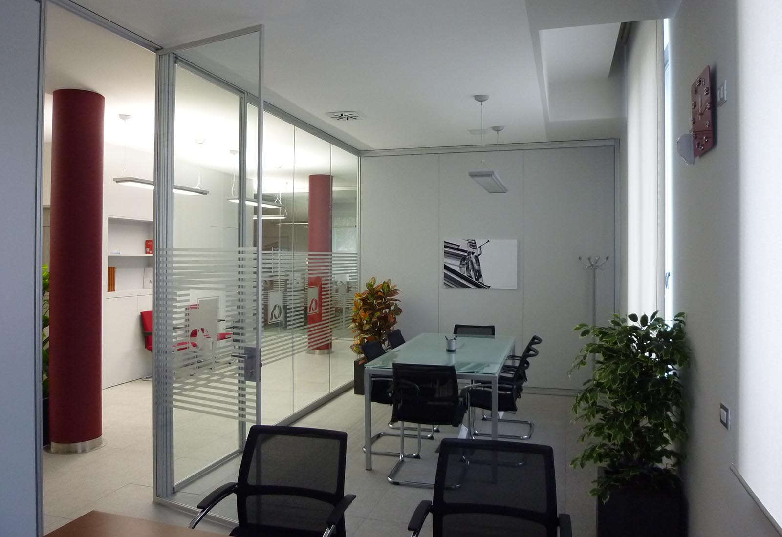 C.R.Asti Bank in Rho - The office area