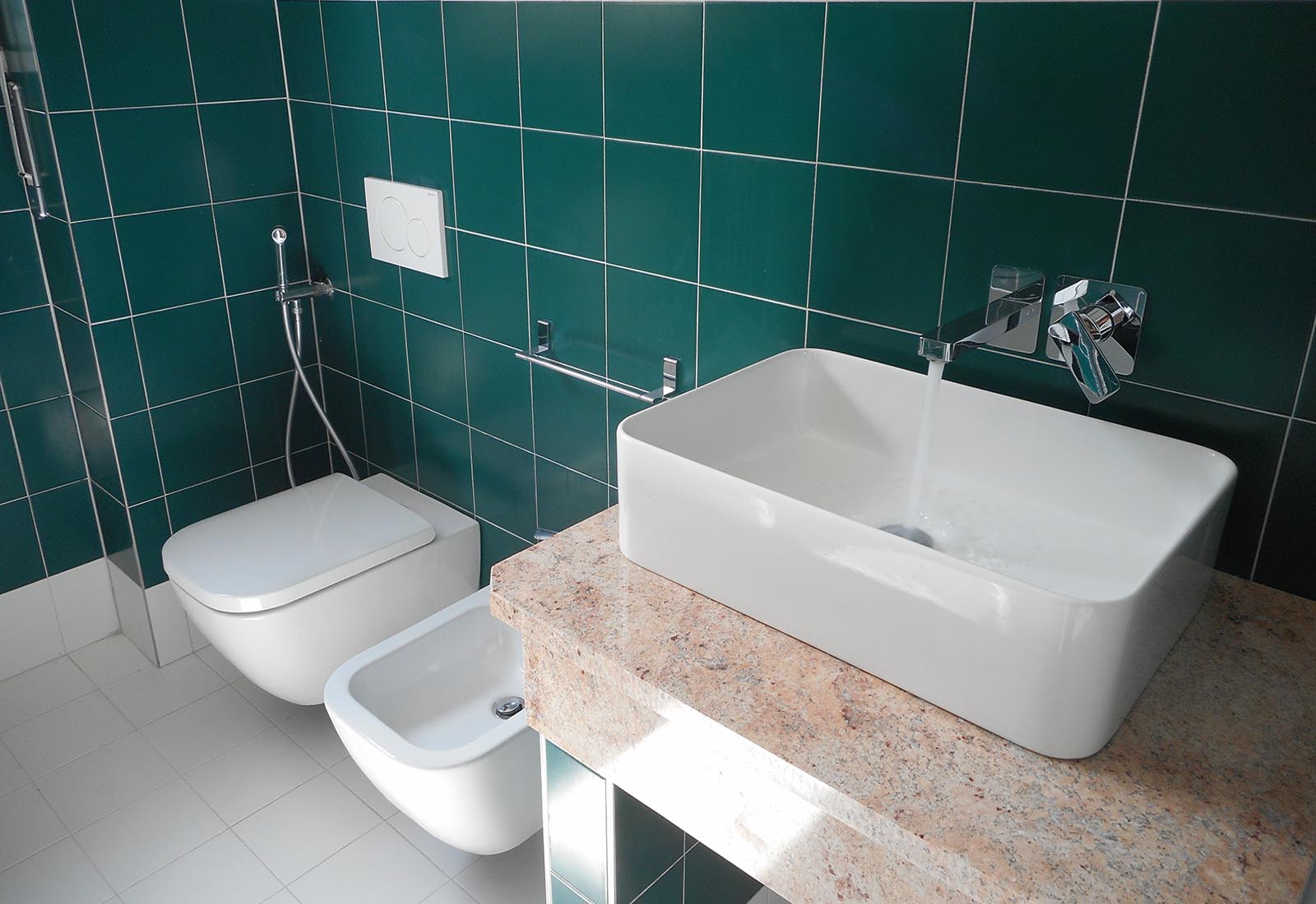 Apartment renovation in Rho - The bathroom