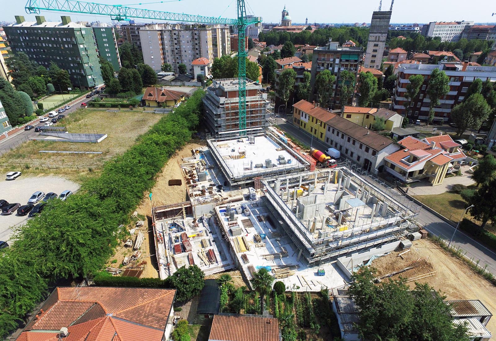 Residential buildings in Biringhello street in Rho - Aerial view of the construction site