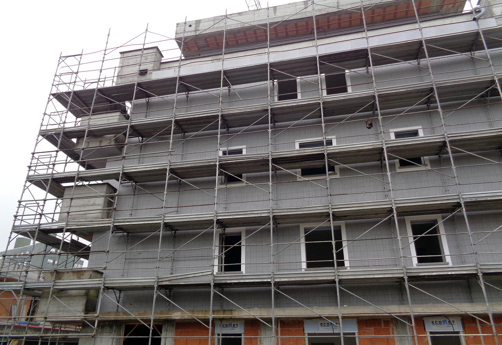 Residential buildings in Biringhello street in Rho - The insulation of the façade