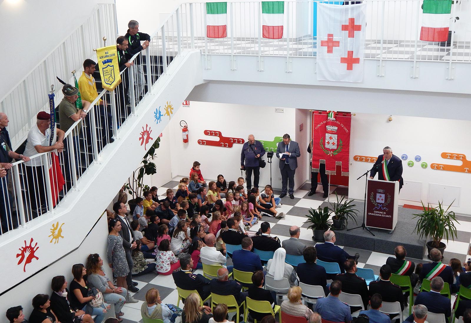 Scuola elementare a Gravedona - L'inaugurazione della scuola